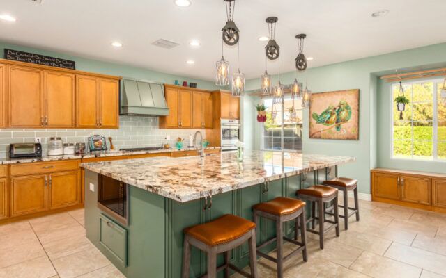 Kitchen-Pantry-06