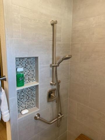 Accessibility-Master-Bathroom-02