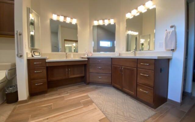 Accessibility-Master-Bathroom-07
