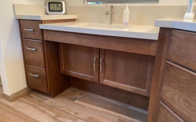Accessibility-Master-Bathroom-08