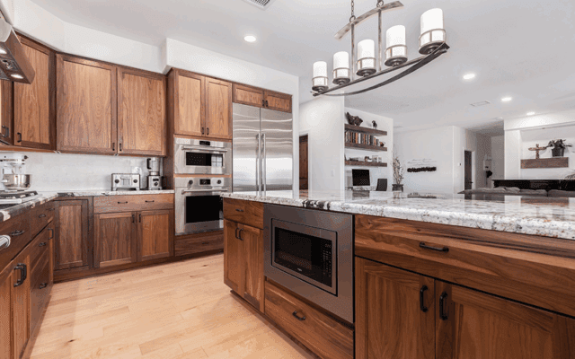 semi-custom-starmark-cabinets-in-a-beautiful-north-phoenix-02